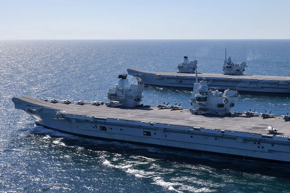 El portaaviones HMS Queen Elizabeth tiene la capacidad de embarcar hasta 40 aeronaves
